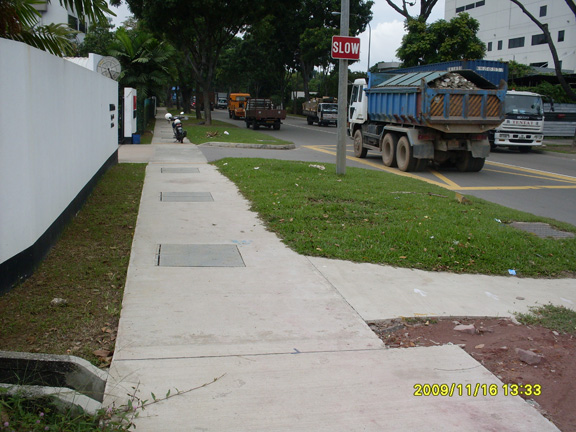 jalan-terusan-completed-drain-and-footpath